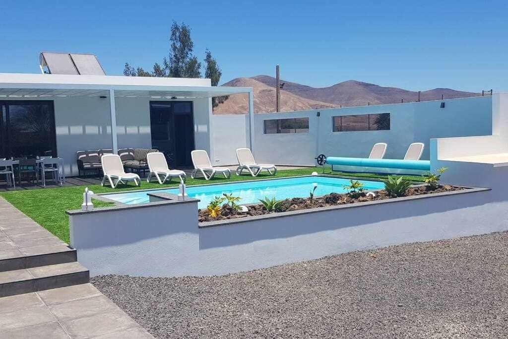 Villa Ponzos Chalet Independiente Y Privado Трикивихате Экстерьер фото