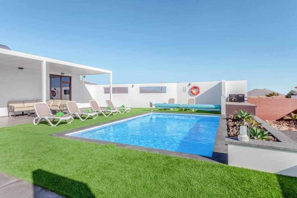 Villa Ponzos Chalet Independiente Y Privado Трикивихате Экстерьер фото